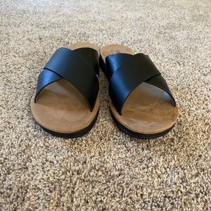 Izod  sandals